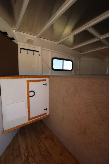 Used 2008 Trails West 2HR GN Horse Trailer