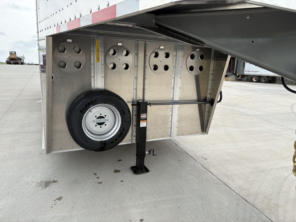 New 2027 Merritt 8x24 Cattle Baron Livestock Trailer Stock / Stock Combo Trailer