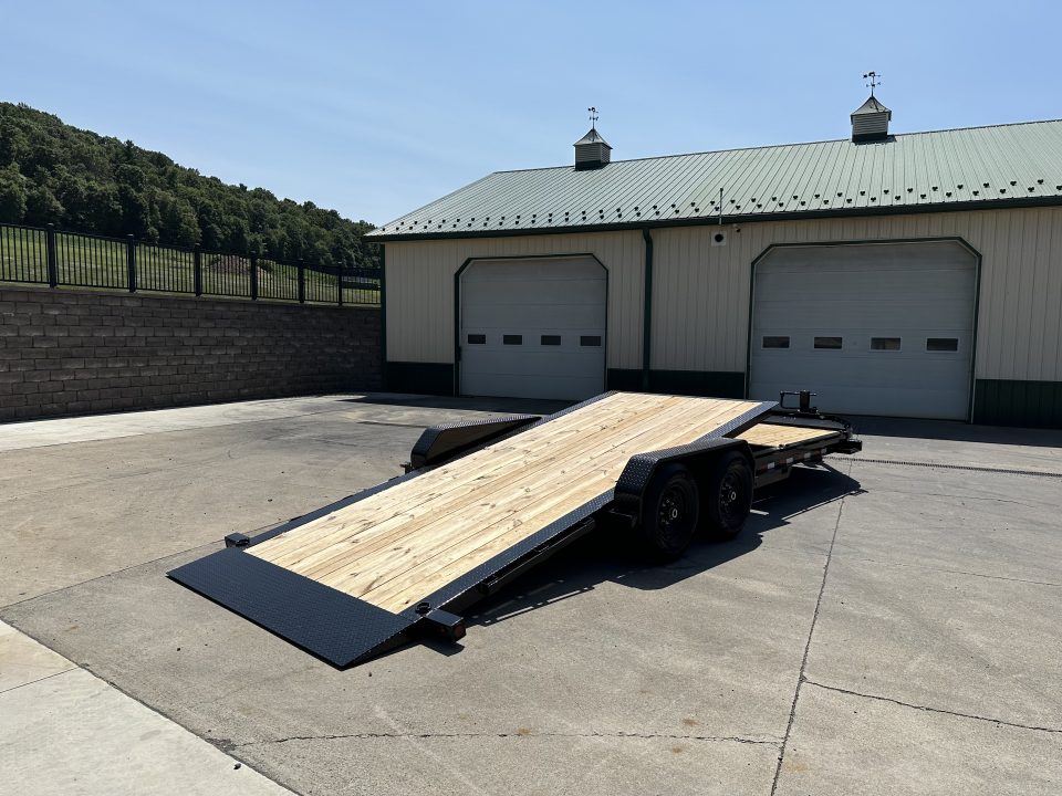 New PJ Trailers 22' Hydraulic Dampening Tilt (TY)