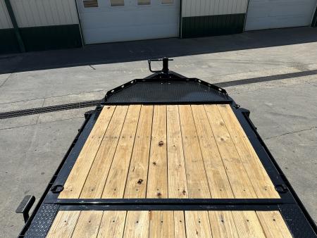 New PJ Trailers 22' Hydraulic Dampening Tilt (TY)