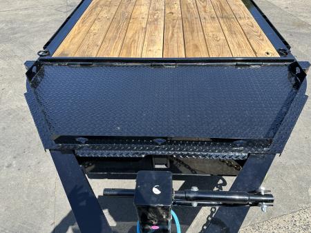 New PJ Trailers 22' Hydraulic Dampening Tilt (TY)
