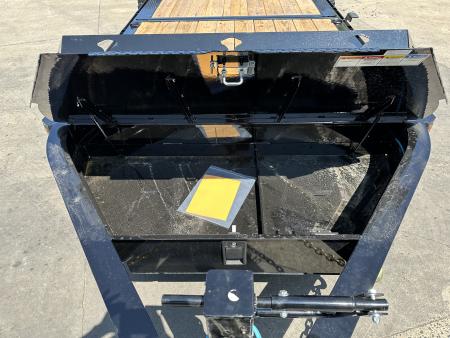 New PJ Trailers 22' Hydraulic Dampening Tilt (TY)