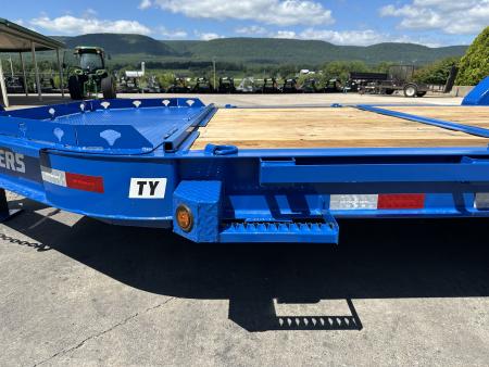 New PJ Trailers 20' Hydraulic Dampening Tilt (TY)