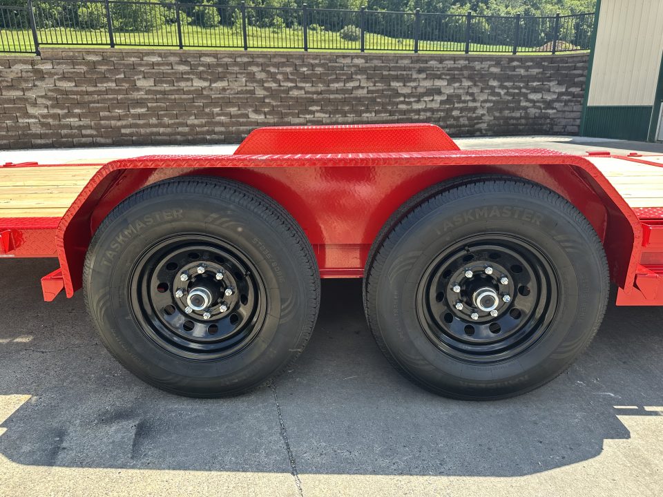 New PJ Trailers 20' Hydraulic Dampening Tilt (TY)