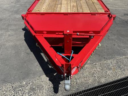 New PJ Trailers 20' Hydraulic Dampening Tilt (TY)