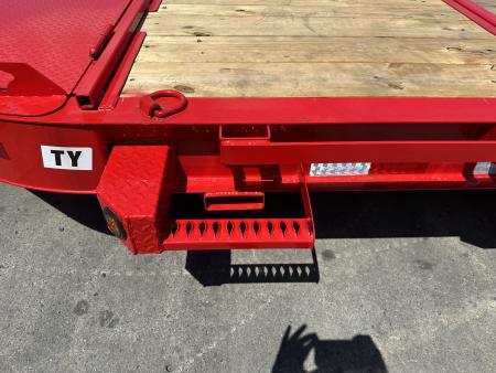 New PJ Trailers 20' Hydraulic Dampening Tilt (TY)
