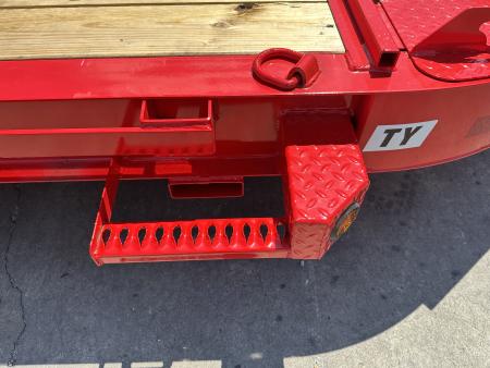 New PJ Trailers 20' Hydraulic Dampening Tilt (TY)