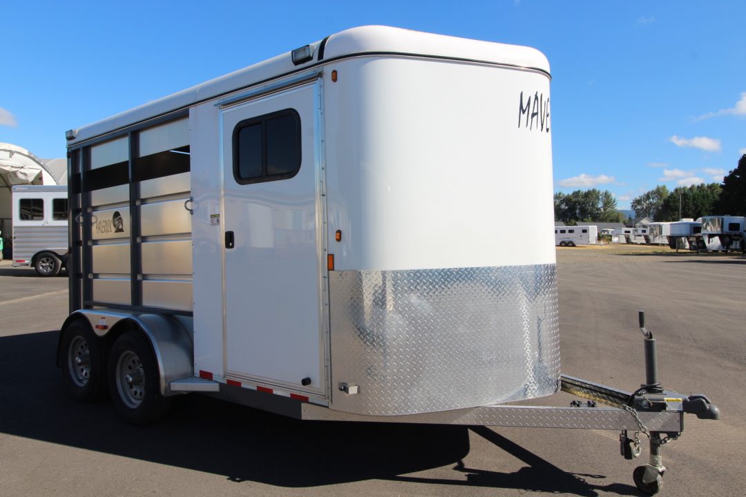 Used 2024 Maverick 2 Horse Trailer - Swing out Saddle Rack - Padded Air-flow Divider