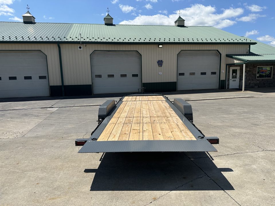 New PJ Trailers 20' Hydraulic Dampening Tilt (TY)