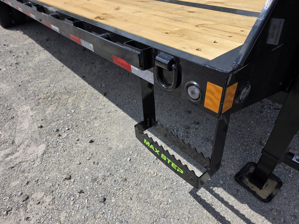 New 2027 Load Trail BRAND NEW 102X30 24K GOOSENECK MAX RAMPS TANDEM DUAL Equipment Trailer