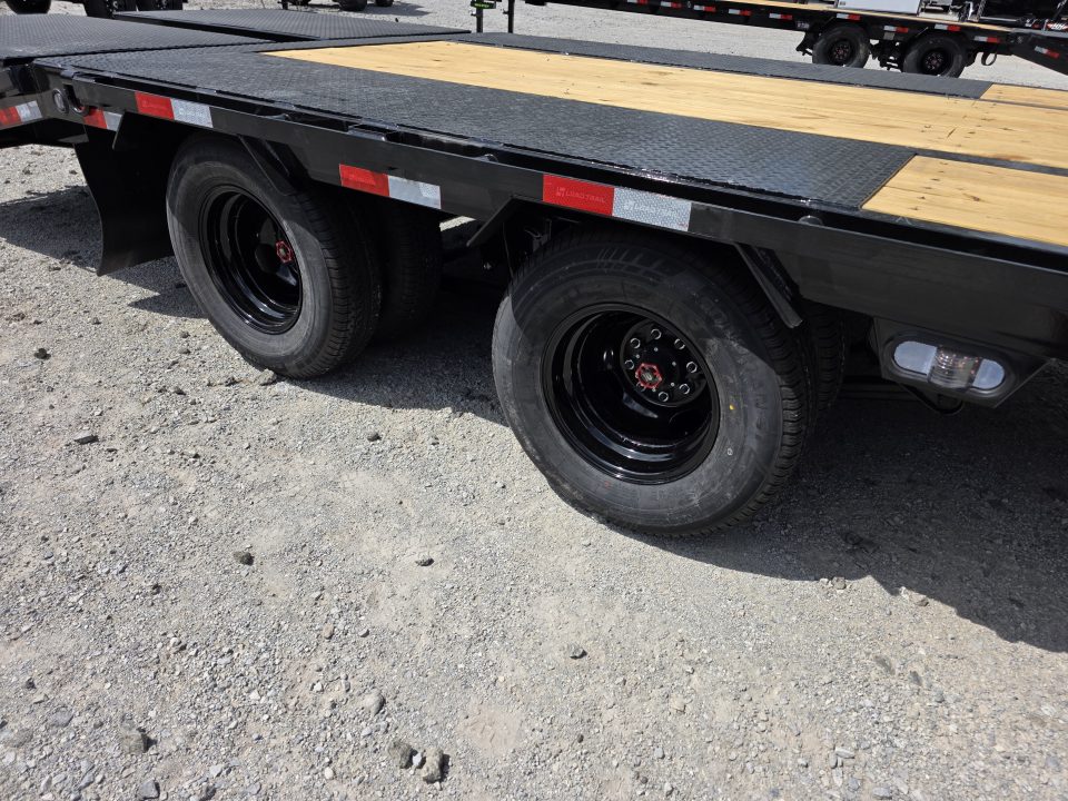 New 2027 Load Trail BRAND NEW 102X30 24K GOOSENECK MAX RAMPS TANDEM DUAL Equipment Trailer