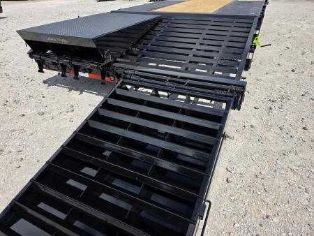 New 2027 Load Trail BRAND NEW 102X30 24K GOOSENECK MAX RAMPS TANDEM DUAL Equipment Trailer