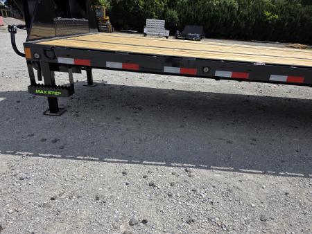 New 2027 Load Trail BRAND NEW 102X30 24K GOOSENECK MAX RAMPS TANDEM DUAL Equipment Trailer