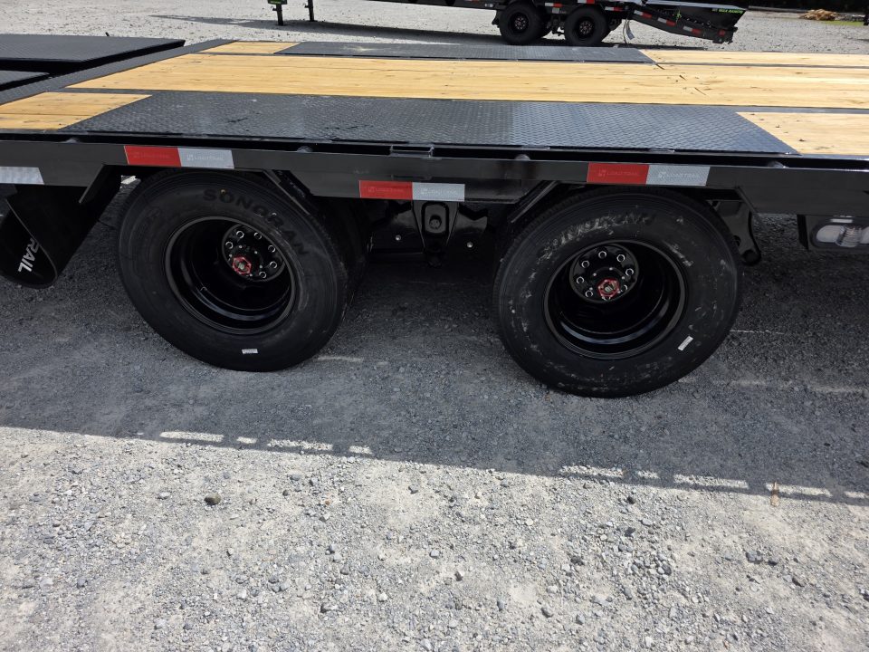 New 2027 Load Trail BRAND NEW 102X32 25900 GOOSENECK MAX RAMPS TANDEM DUAL Gooseneck Bodies