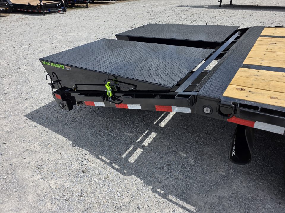 New 2027 Load Trail BRAND NEW 102X32 25900 GOOSENECK MAX RAMPS TANDEM DUAL Gooseneck Bodies