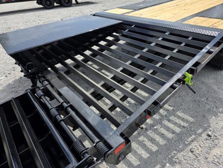 New 2027 Load Trail BRAND NEW 102X32 25900 GOOSENECK MAX RAMPS TANDEM DUAL Gooseneck Bodies