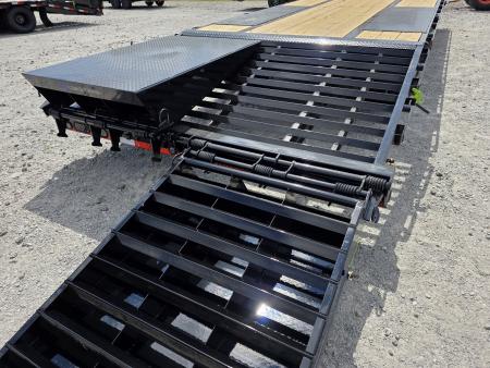 New 2027 Load Trail BRAND NEW 102X32 25900 GOOSENECK MAX RAMPS TANDEM DUAL Gooseneck Bodies