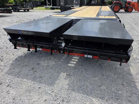 New 2027 Load Trail BRAND NEW 102X32 25900 GOOSENECK MAX RAMPS TANDEM DUAL Gooseneck Bodies