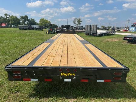 New 2027 Big Tex 102x40 Tandem 17.5K GN Straight Deck w/ Slide In Ramps