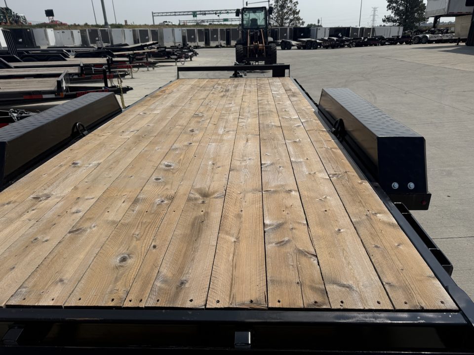 Dovetail Trailer photo 6
