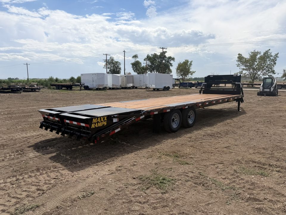 New 2027 Diamond T 8.5-30 Single Wheel Gooseneck Deckover Equipment Hauler 16K GVWR