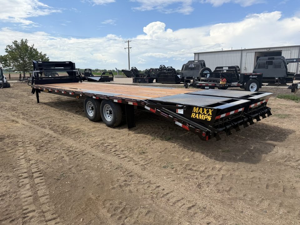 New 2027 Diamond T 8.5-30 Single Wheel Gooseneck Deckover Equipment Hauler 16K GVWR