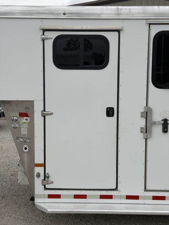 Used 2019 Sundowner 6 Horse Gooseneck Horse Trailer