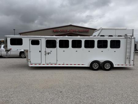 Used 2019 Sundowner 6 Horse Gooseneck Horse Trailer