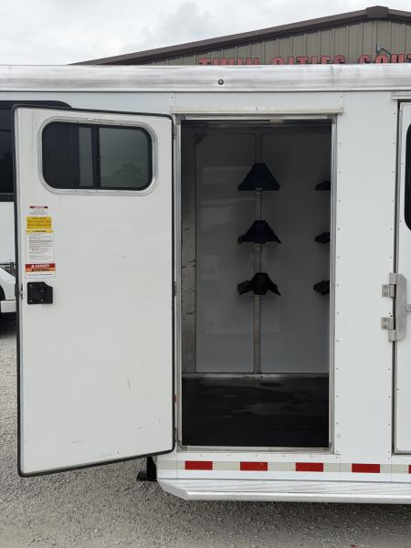 Used 2019 Sundowner 6 Horse Gooseneck Horse Trailer