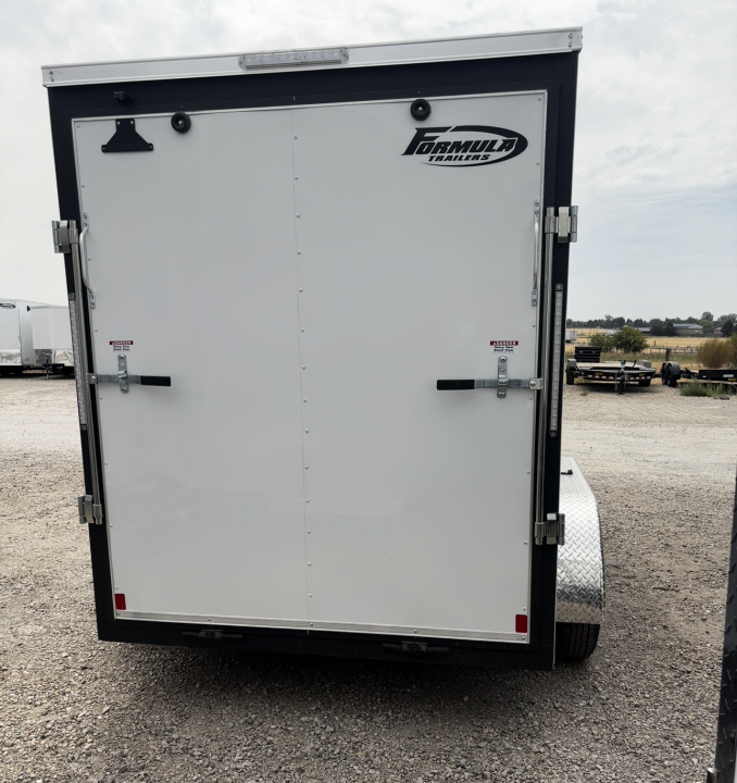 2026 Formula Trailers photo 3