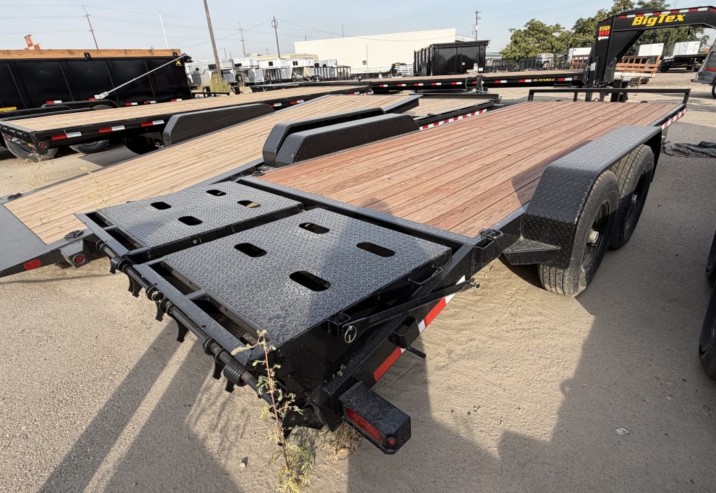New 2025 Sure-Trac 7X20 EQUIPMENT TRAILER 14K