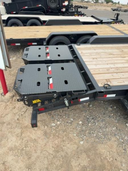 New 2026 Big Tex Trailers 7X20 EQUIPMENT TRAILER 15.4K WITH MEGA RAMPS