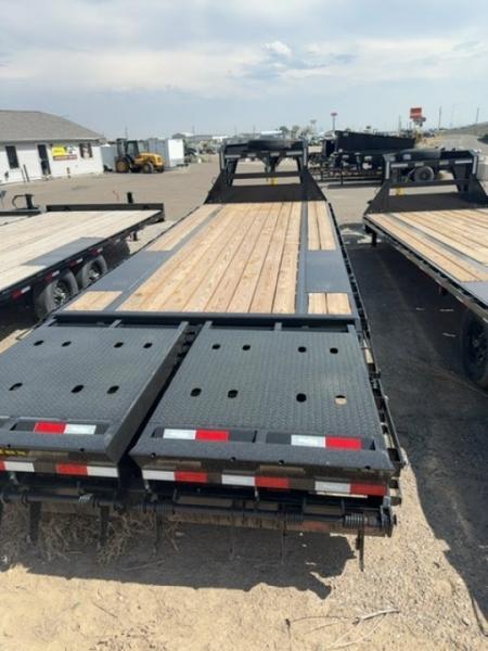 New 2026 Big Tex Trailers 25+5 GOOSENECK TRAILER 15.9K WITH MEGA RAMPS