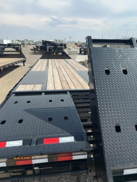 New 2025 Big Tex Trailers 25+5 GOOSENECK TRAILER 23.9K WITH MEGA RAMPS