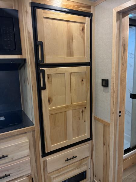 New 2027 Lakota 14' LE 13'LQ Stock / Stock Combo Trailer