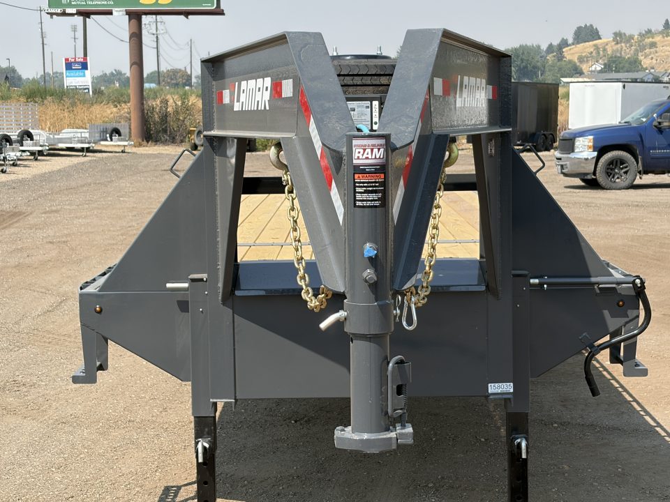 New 2027 Lamar 8X27+5 24K Gooseneck Equipment Trailer