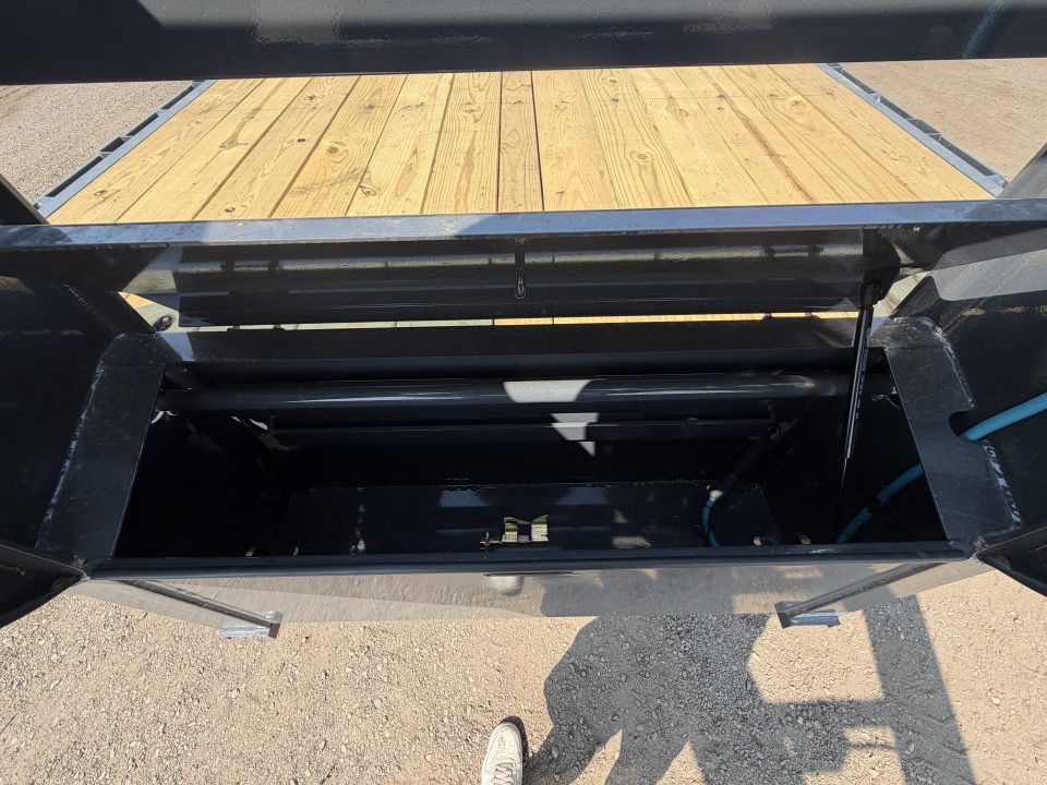 New 2027 Lamar 8X27+5 24K Gooseneck Equipment Trailer