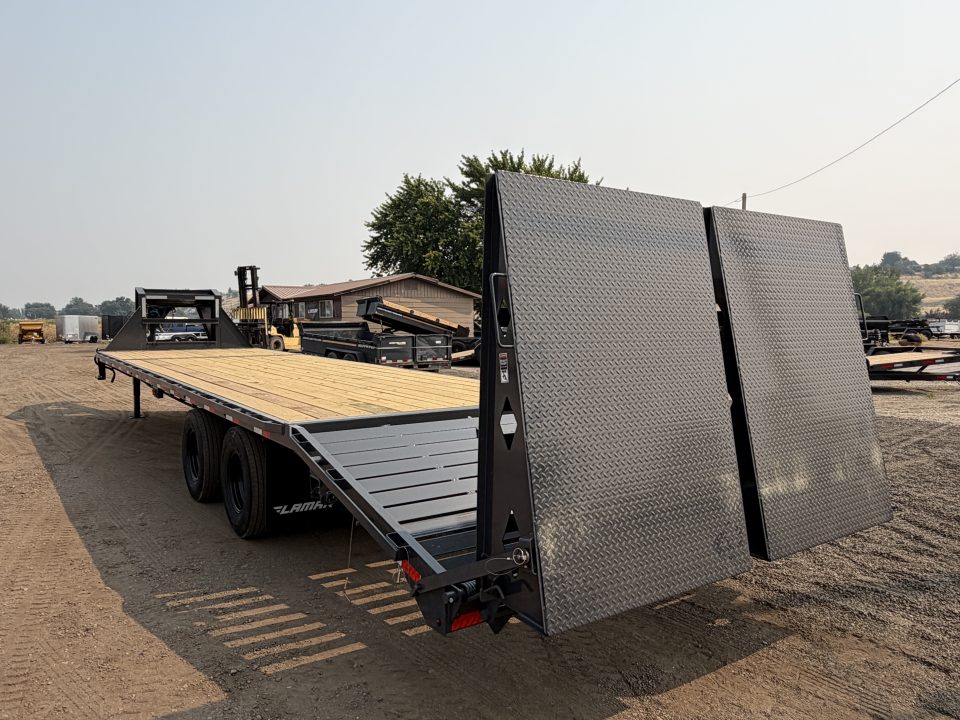 New 2027 Lamar 8X27+5 24K Gooseneck Equipment Trailer