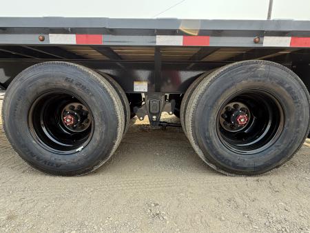 New 2027 Lamar 8X27+5 24K Gooseneck Equipment Trailer