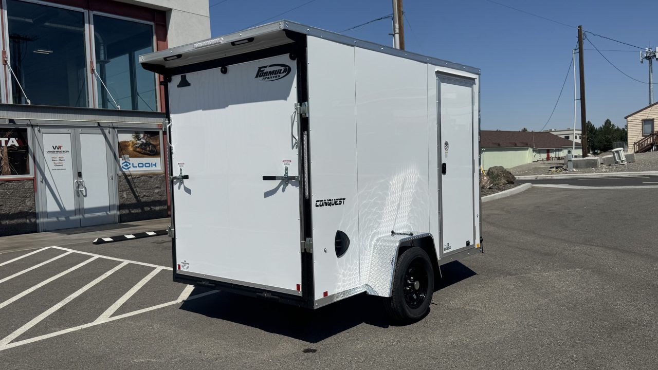 New 2027 Formula Trailers 6 x 10 Conquest SE Flat Top Sloped V-Nose 3K Cargo / Enclosed Trailer