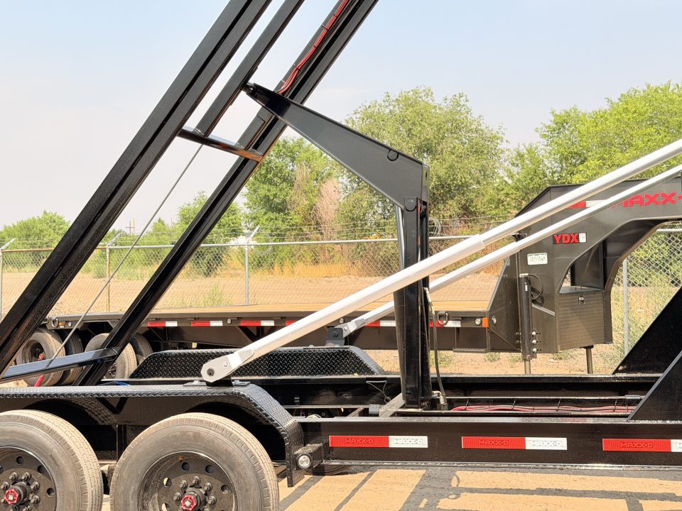 New 2027 MAXD 7-14 Gooseneck Roll-Off Dump W/ 18 PLY Tire Upgrade 8K Axles