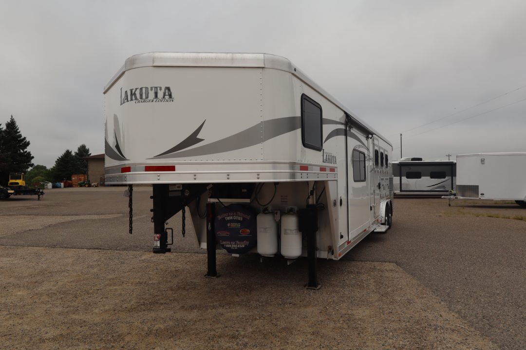Used 2016 Lakota 3 Horse LQ Trailer