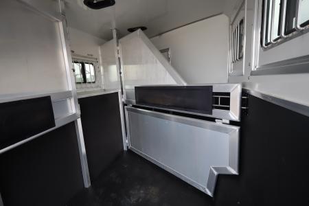 Used 2016 Lakota 3 Horse LQ Trailer