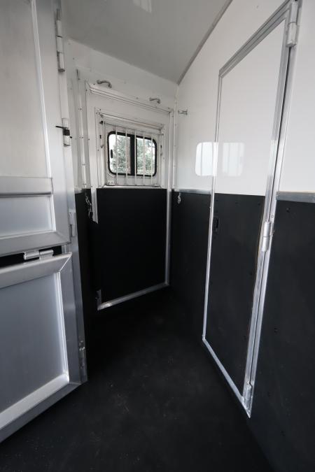 Used 2016 Lakota 3 Horse LQ Trailer