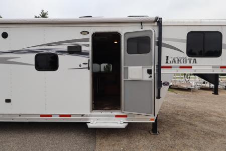 Used 2016 Lakota 3 Horse LQ Trailer