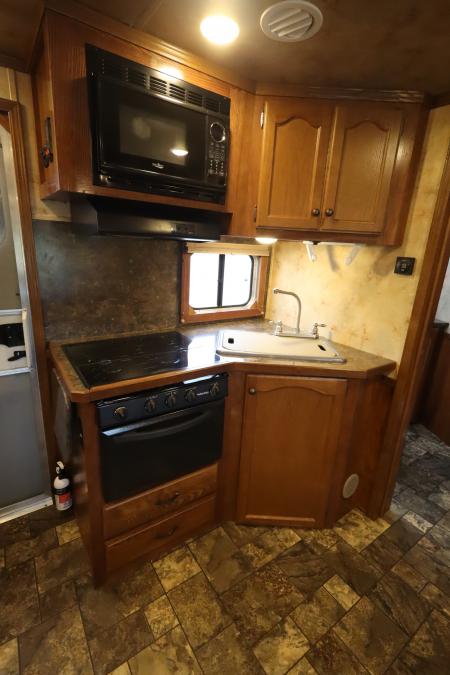Used 2016 Lakota 3 Horse LQ Trailer