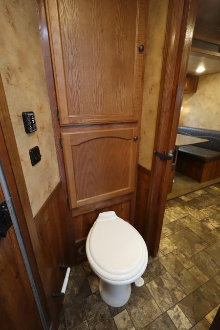 Used 2016 Lakota 3 Horse LQ Trailer