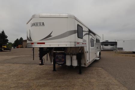 Used 2016 Lakota 3 Horse LQ Trailer