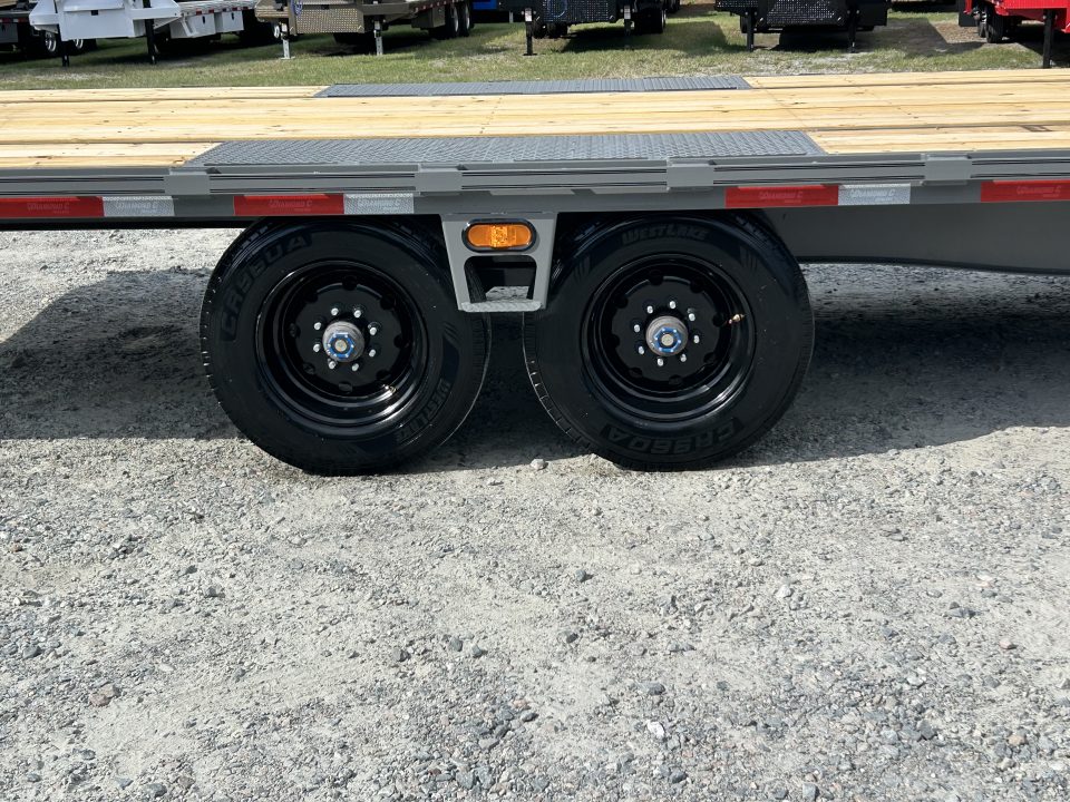 New 2026 2026 Diamond C DET210 Flatbed Trailer, 10K Axles, Hydraulic Tilt & Jacks, 8.5x26 (20ft Tilt+6ft Stationary) #17k Payload