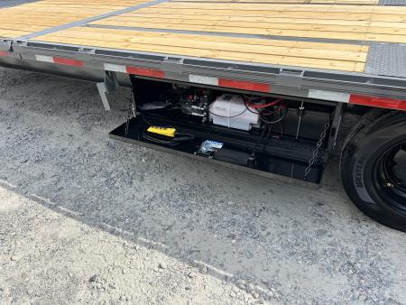 New 2026 2026 Diamond C DET210 Flatbed Trailer, 10K Axles, Hydraulic Tilt & Jacks, 8.5x26 (20ft Tilt+6ft Stationary) #17k Payload